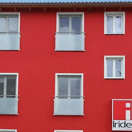 招待所 Iride